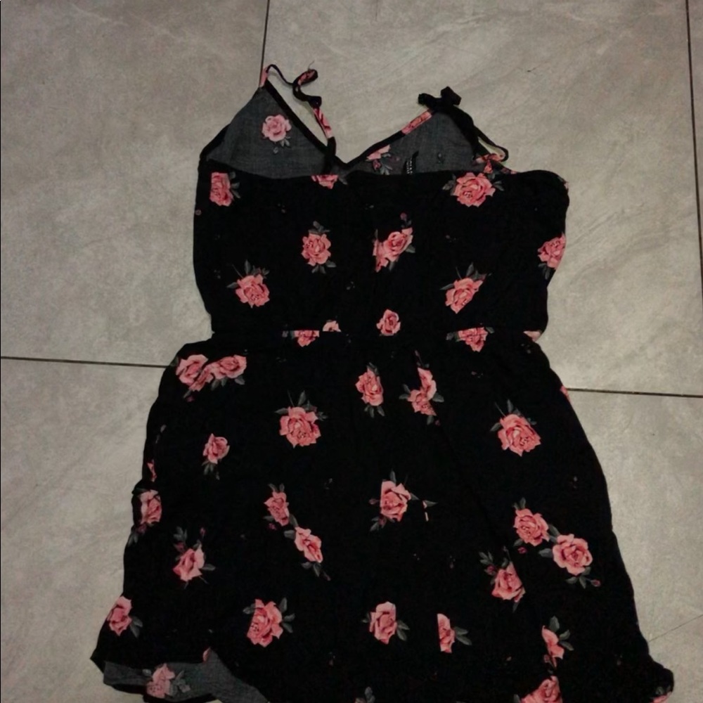 Romper - Picture 2 of 3